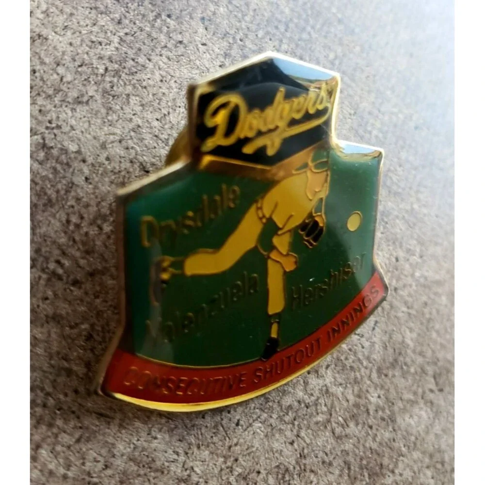 UNOCAL 76 GOLD PIN 3 RECORD SETTERS IN LOS ANGELES VALENZUELA DRYSDALE HERSHISER